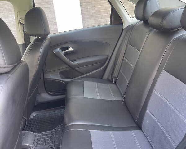 Коричневый Фольксваген Поло, объемом двигателя 1.4 л и пробегом 210 тыс. км за 9099 $, фото 16 на Automoto.ua