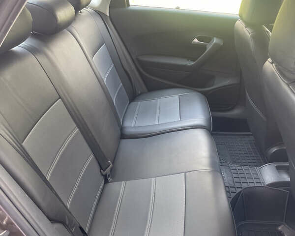 Коричневый Фольксваген Поло, объемом двигателя 1.4 л и пробегом 210 тыс. км за 9099 $, фото 15 на Automoto.ua