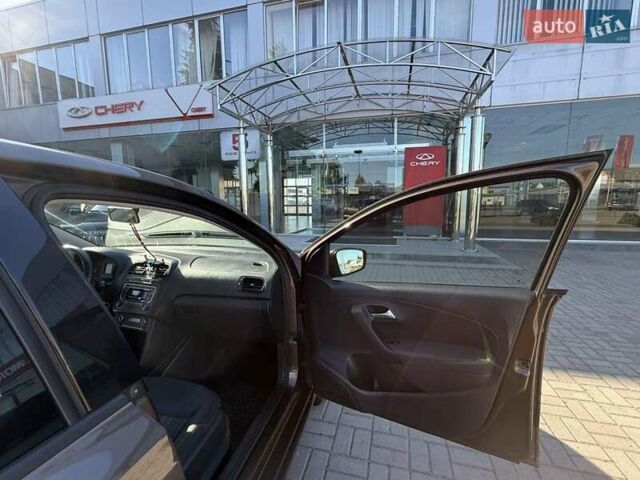 Коричневый Фольксваген Поло, объемом двигателя 1.39 л и пробегом 84 тыс. км за 10200 $, фото 20 на Automoto.ua