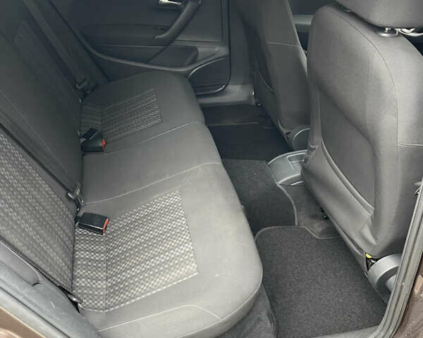 Фольксваген Поло 2018 у Києві на Automoto.ua Коричневий Фольксваген Поло, об'ємом двигуна 1.4 л та пробігом 201 тис. км за 6800 $, фото 17 на Automoto.ua