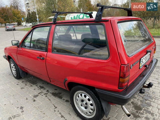 Красный Фольксваген Поло, объемом двигателя 1.1 л и пробегом 718 тыс. км за 1700 $, фото 5 на Automoto.ua