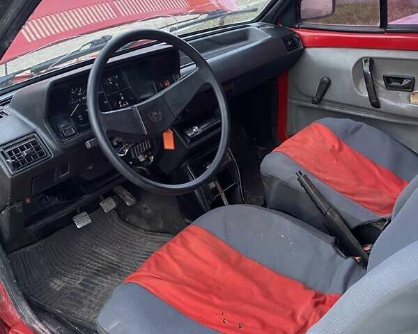 Красный Фольксваген Поло, объемом двигателя 0 л и пробегом 221 тыс. км за 750 $, фото 7 на Automoto.ua