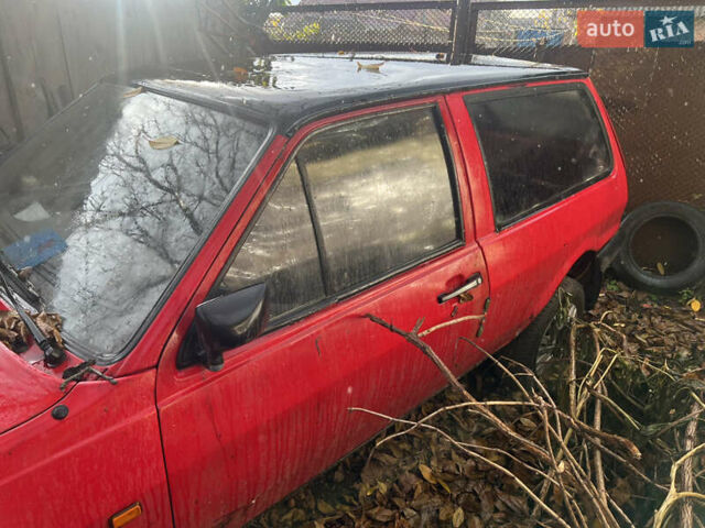 Красный Фольксваген Поло, объемом двигателя 1.04 л и пробегом 200 тыс. км за 1100 $, фото 5 на Automoto.ua