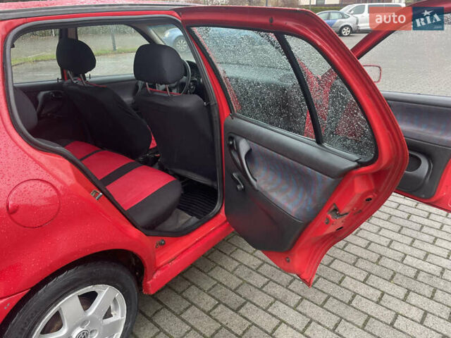 Червоний Фольксваген Поло, об'ємом двигуна 1.3 л та пробігом 200 тис. км за 2200 $, фото 13 на Automoto.ua