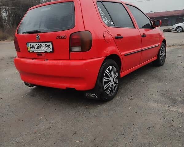 Красный Фольксваген Поло, объемом двигателя 1 л и пробегом 286 тыс. км за 1900 $, фото 11 на Automoto.ua