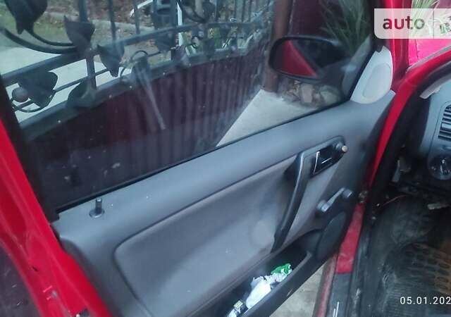 Красный Фольксваген Поло, объемом двигателя 1 л и пробегом 254 тыс. км за 2500 $, фото 9 на Automoto.ua