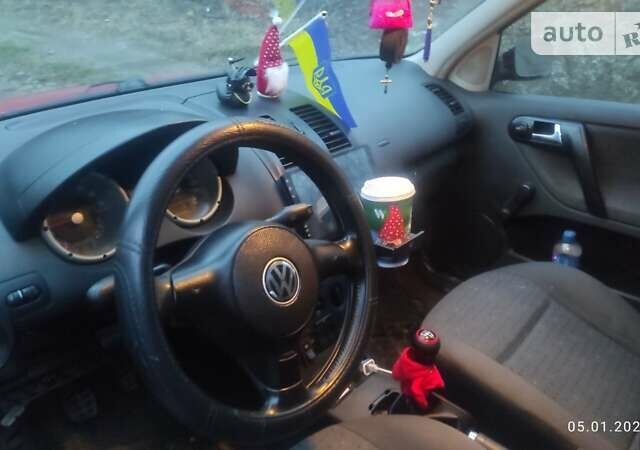 Красный Фольксваген Поло, объемом двигателя 1 л и пробегом 254 тыс. км за 2500 $, фото 6 на Automoto.ua