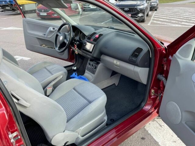 Красный Фольксваген Поло, объемом двигателя 1.4 л и пробегом 140 тыс. км за 3300 $, фото 8 на Automoto.ua