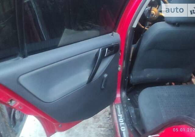 Красный Фольксваген Поло, объемом двигателя 1 л и пробегом 254 тыс. км за 2500 $, фото 11 на Automoto.ua