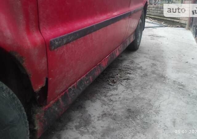 Красный Фольксваген Поло, объемом двигателя 1 л и пробегом 254 тыс. км за 2500 $, фото 4 на Automoto.ua