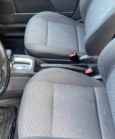 Красный Фольксваген Поло, объемом двигателя 1.4 л и пробегом 232 тыс. км за 3650 $, фото 9 на Automoto.ua