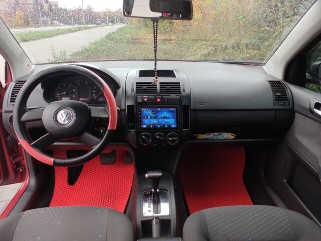 Червоний Фольксваген Поло, об'ємом двигуна 1.4 л та пробігом 252 тис. км за 4000 $, фото 2 на Automoto.ua