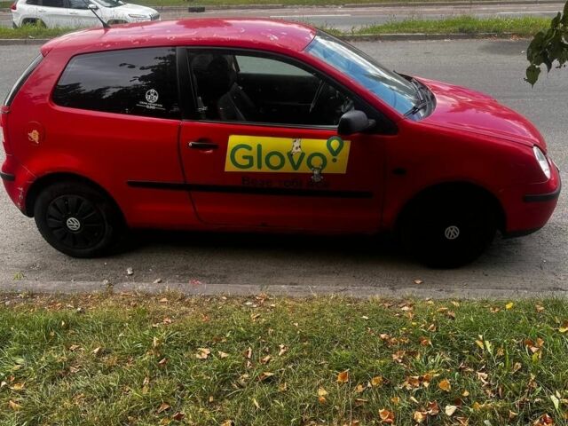 Красный Фольксваген Поло, объемом двигателя 1.4 л и пробегом 290 тыс. км за 2500 $, фото 3 на Automoto.ua