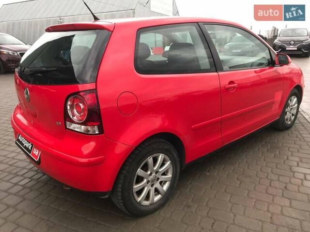 Червоний Фольксваген Поло, об'ємом двигуна 1.2 л та пробігом 190 тис. км за 2490 $, фото 6 на Automoto.ua