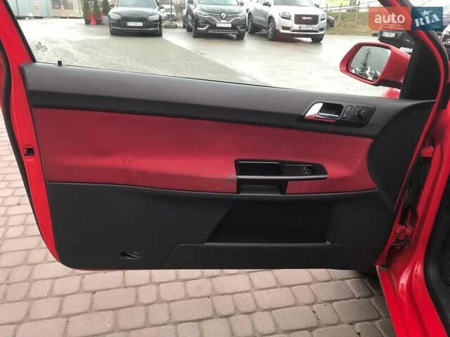 Червоний Фольксваген Поло, об'ємом двигуна 1.2 л та пробігом 190 тис. км за 2490 $, фото 14 на Automoto.ua