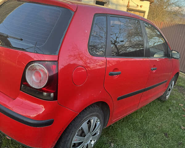 Красный Фольксваген Поло, объемом двигателя 1.2 л и пробегом 175 тыс. км за 3000 $, фото 8 на Automoto.ua