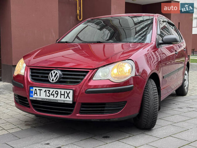 Красный Фольксваген Поло, объемом двигателя 1.4 л и пробегом 235 тыс. км за 5500 $, фото 17 на Automoto.ua