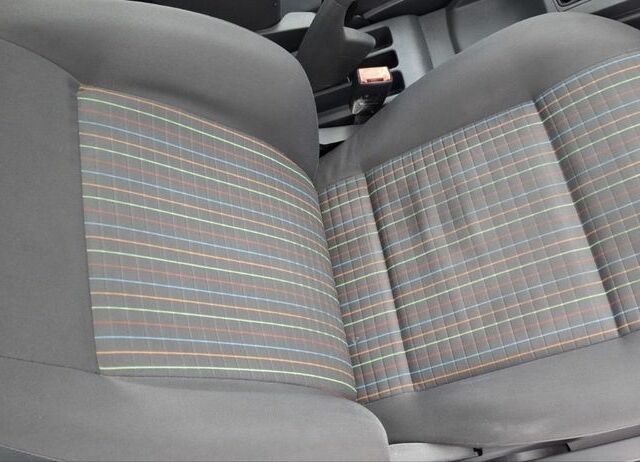 Красный Фольксваген Поло, объемом двигателя 1.4 л и пробегом 225 тыс. км за 4100 $, фото 10 на Automoto.ua