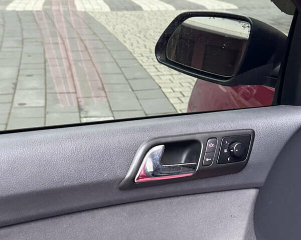 Красный Фольксваген Поло, объемом двигателя 1.4 л и пробегом 235 тыс. км за 5500 $, фото 23 на Automoto.ua