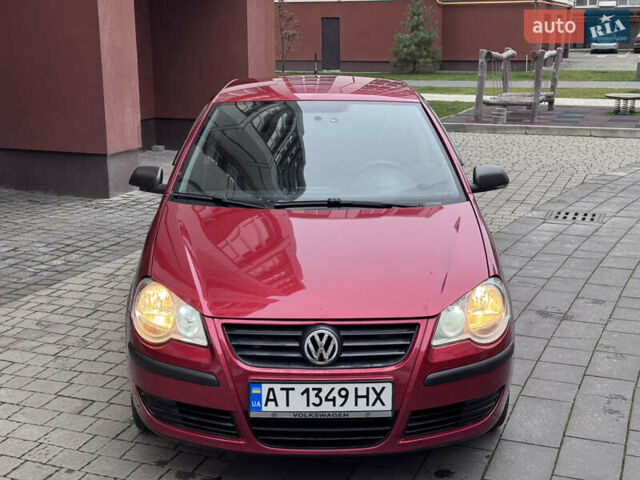 Красный Фольксваген Поло, объемом двигателя 1.4 л и пробегом 235 тыс. км за 5500 $, фото 16 на Automoto.ua