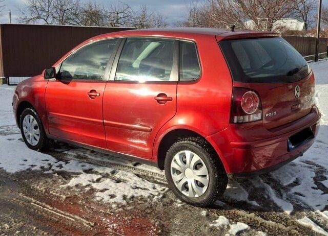 Красный Фольксваген Поло, объемом двигателя 1.4 л и пробегом 225 тыс. км за 4100 $, фото 9 на Automoto.ua