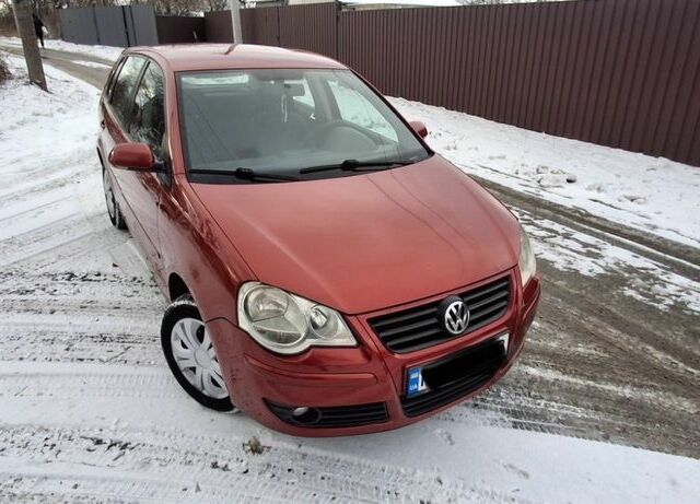 Красный Фольксваген Поло, объемом двигателя 1.4 л и пробегом 225 тыс. км за 4100 $, фото 13 на Automoto.ua