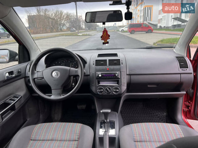 Червоний Фольксваген Поло, об'ємом двигуна 1.4 л та пробігом 180 тис. км за 6000 $, фото 16 на Automoto.ua