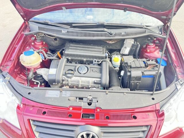 Червоний Фольксваген Поло, об'ємом двигуна 1.4 л та пробігом 178 тис. км за 5300 $, фото 17 на Automoto.ua