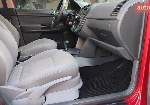 Красный Фольксваген Поло, объемом двигателя 1.4 л и пробегом 240 тыс. км за 4950 $, фото 11 на Automoto.ua