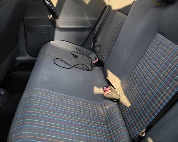 Червоний Фольксваген Поло, об'ємом двигуна 1.39 л та пробігом 339 тис. км за 3850 $, фото 10 на Automoto.ua