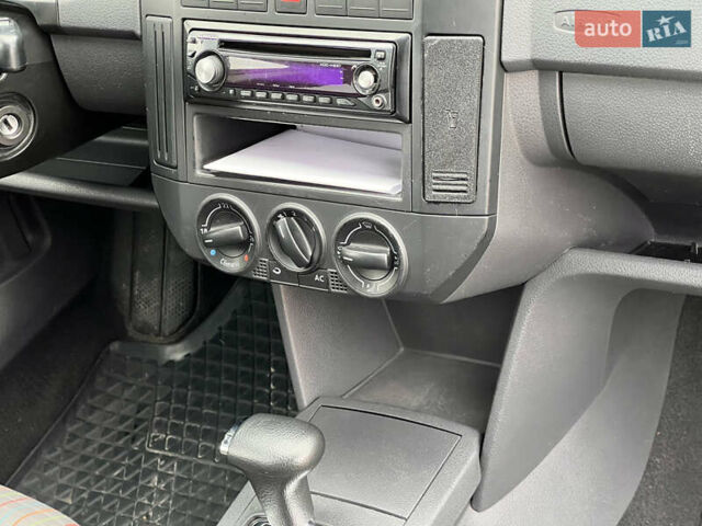 Червоний Фольксваген Поло, об'ємом двигуна 1.4 л та пробігом 180 тис. км за 6000 $, фото 14 на Automoto.ua