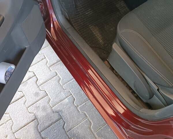 Червоний Фольксваген Поло, об'ємом двигуна 1.4 л та пробігом 262 тис. км за 4200 $, фото 7 на Automoto.ua