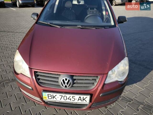 Червоний Фольксваген Поло, об'ємом двигуна 1.39 л та пробігом 339 тис. км за 3850 $, фото 5 на Automoto.ua