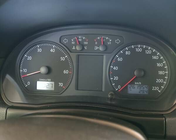 Червоний Фольксваген Поло, об'ємом двигуна 1.4 л та пробігом 262 тис. км за 4200 $, фото 10 на Automoto.ua