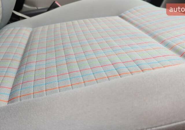 Красный Фольксваген Поло, объемом двигателя 1.4 л и пробегом 240 тыс. км за 4950 $, фото 10 на Automoto.ua