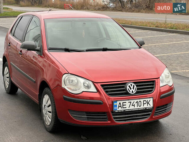 Червоний Фольксваген Поло, об'ємом двигуна 1.4 л та пробігом 180 тис. км за 6000 $, фото 4 на Automoto.ua