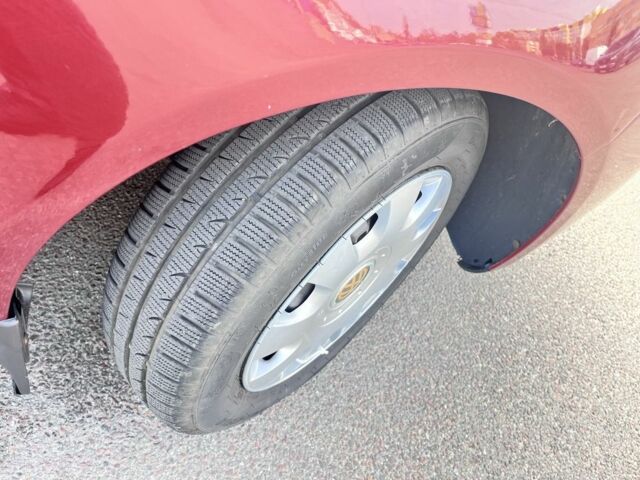 Червоний Фольксваген Поло, об'ємом двигуна 1.4 л та пробігом 178 тис. км за 5300 $, фото 15 на Automoto.ua