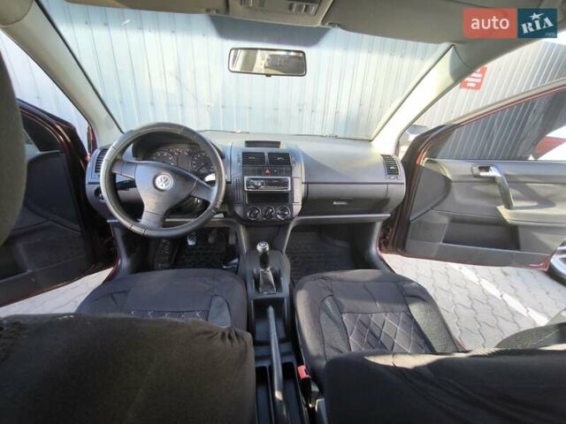 Червоний Фольксваген Поло, об'ємом двигуна 1.39 л та пробігом 339 тис. км за 3850 $, фото 8 на Automoto.ua