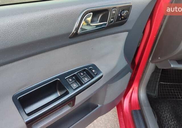 Красный Фольксваген Поло, объемом двигателя 1.4 л и пробегом 240 тыс. км за 4950 $, фото 15 на Automoto.ua