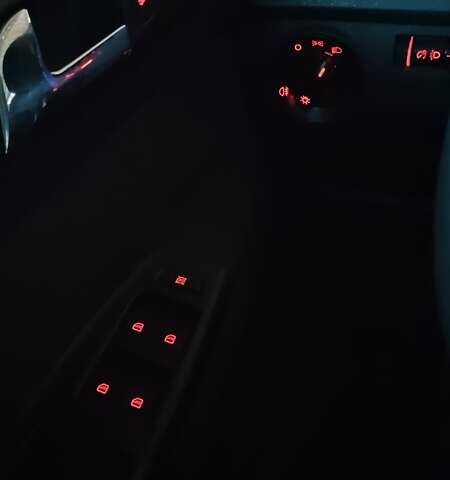 Красный Фольксваген Поло, объемом двигателя 1.4 л и пробегом 240 тыс. км за 4950 $, фото 28 на Automoto.ua