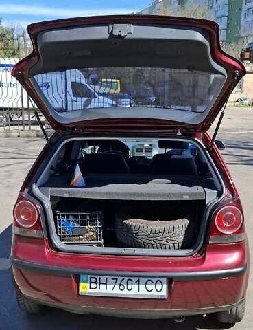 Червоний Фольксваген Поло, об'ємом двигуна 1.4 л та пробігом 202 тис. км за 5699 $, фото 3 на Automoto.ua