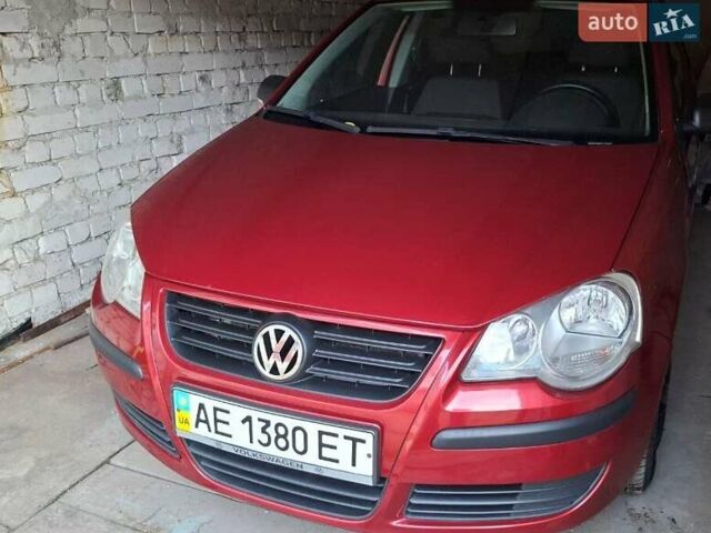Красный Фольксваген Поло, объемом двигателя 1.4 л и пробегом 99 тыс. км за 6599 $, фото 7 на Automoto.ua