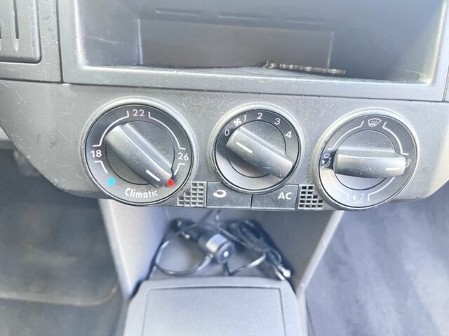 Червоний Фольксваген Поло, об'ємом двигуна 1.4 л та пробігом 178 тис. км за 5300 $, фото 23 на Automoto.ua