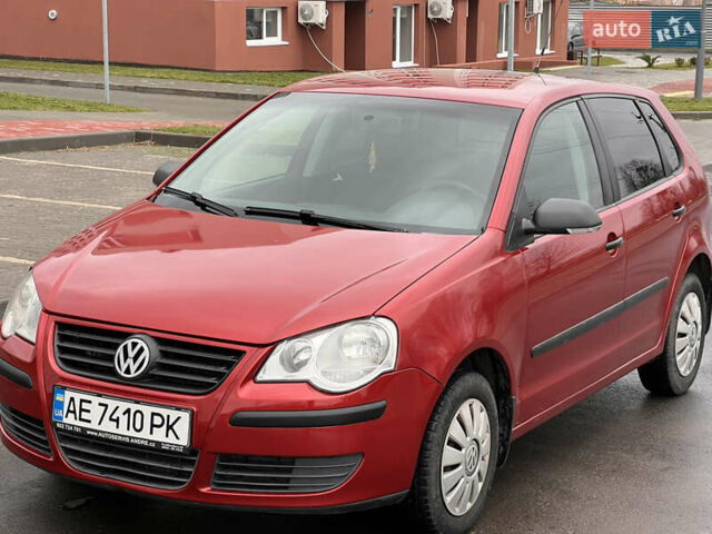 Червоний Фольксваген Поло, об'ємом двигуна 1.4 л та пробігом 180 тис. км за 6000 $, фото 3 на Automoto.ua