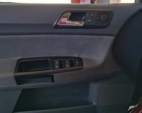 Червоний Фольксваген Поло, об'ємом двигуна 1.4 л та пробігом 262 тис. км за 4200 $, фото 6 на Automoto.ua