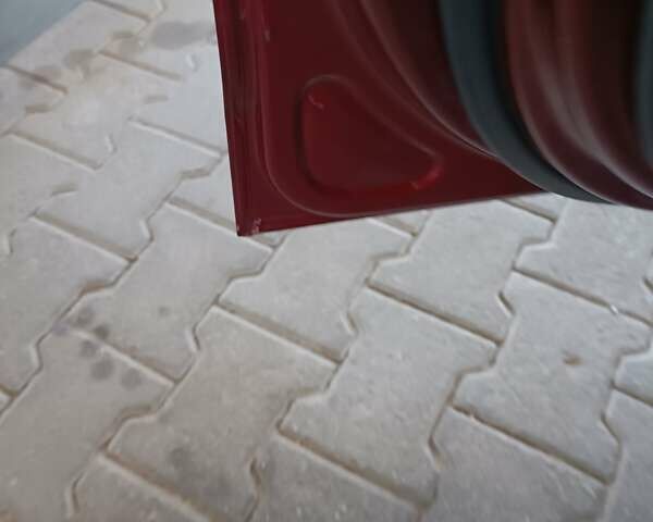 Червоний Фольксваген Поло, об'ємом двигуна 1.4 л та пробігом 262 тис. км за 4200 $, фото 5 на Automoto.ua