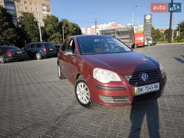 Червоний Фольксваген Поло, об'ємом двигуна 1.39 л та пробігом 339 тис. км за 3850 $, фото 4 на Automoto.ua