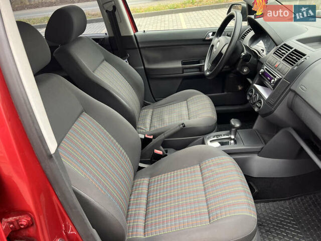 Червоний Фольксваген Поло, об'ємом двигуна 1.4 л та пробігом 180 тис. км за 6000 $, фото 15 на Automoto.ua