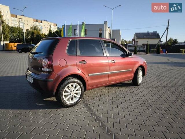 Червоний Фольксваген Поло, об'ємом двигуна 1.39 л та пробігом 339 тис. км за 3850 $, фото 3 на Automoto.ua