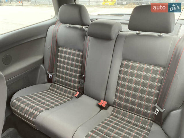 Красный Фольксваген Поло, объемом двигателя 1.78 л и пробегом 265 тыс. км за 7000 $, фото 11 на Automoto.ua